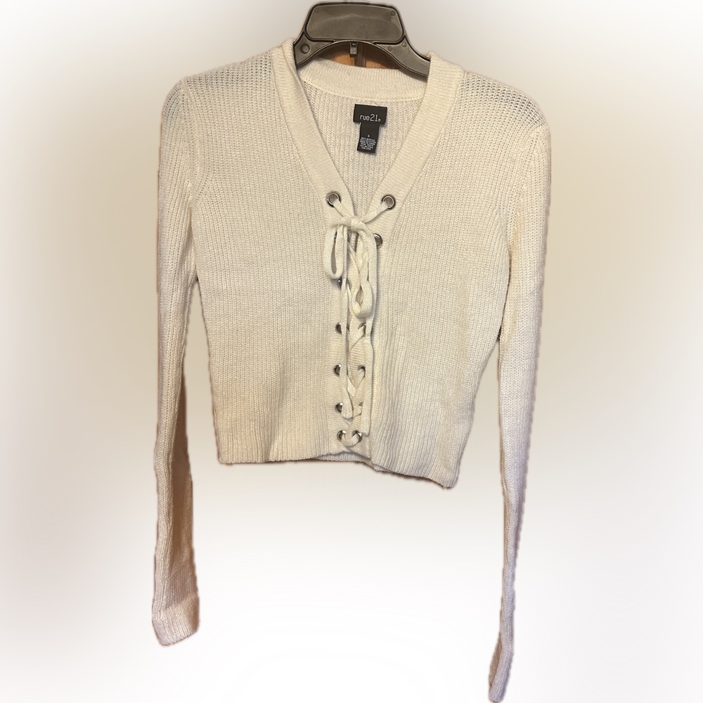 Rue21 Off-White Knit Top